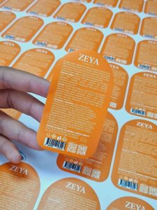 hasil cetak stiker label produk usaha